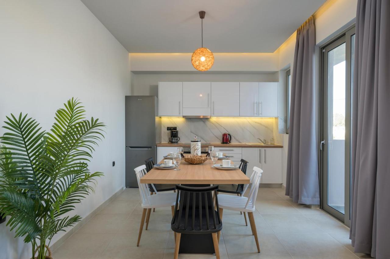 Aegean Breeze Luxury Apartments Next To The Sea Maleme  Exterior photo