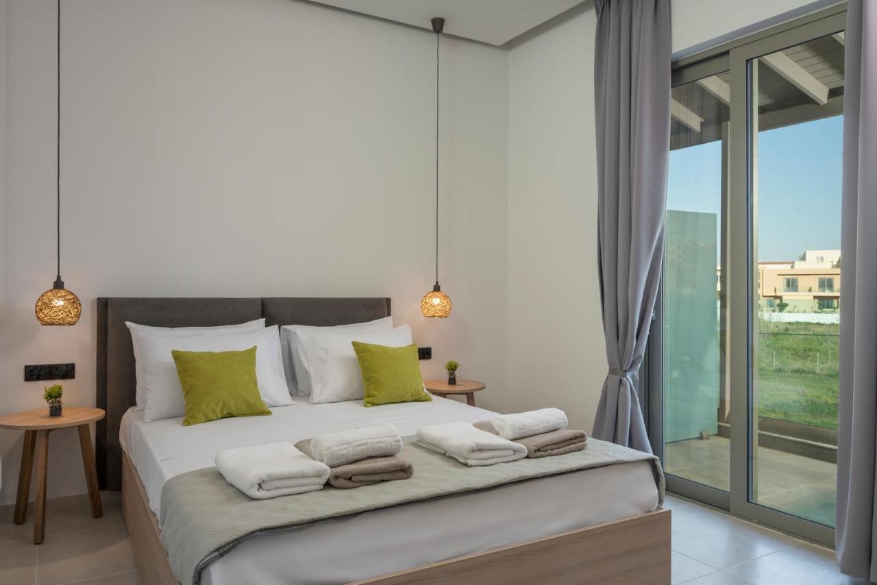 Aegean Breeze Luxury Apartments Next To The Sea Maleme  Exterior photo