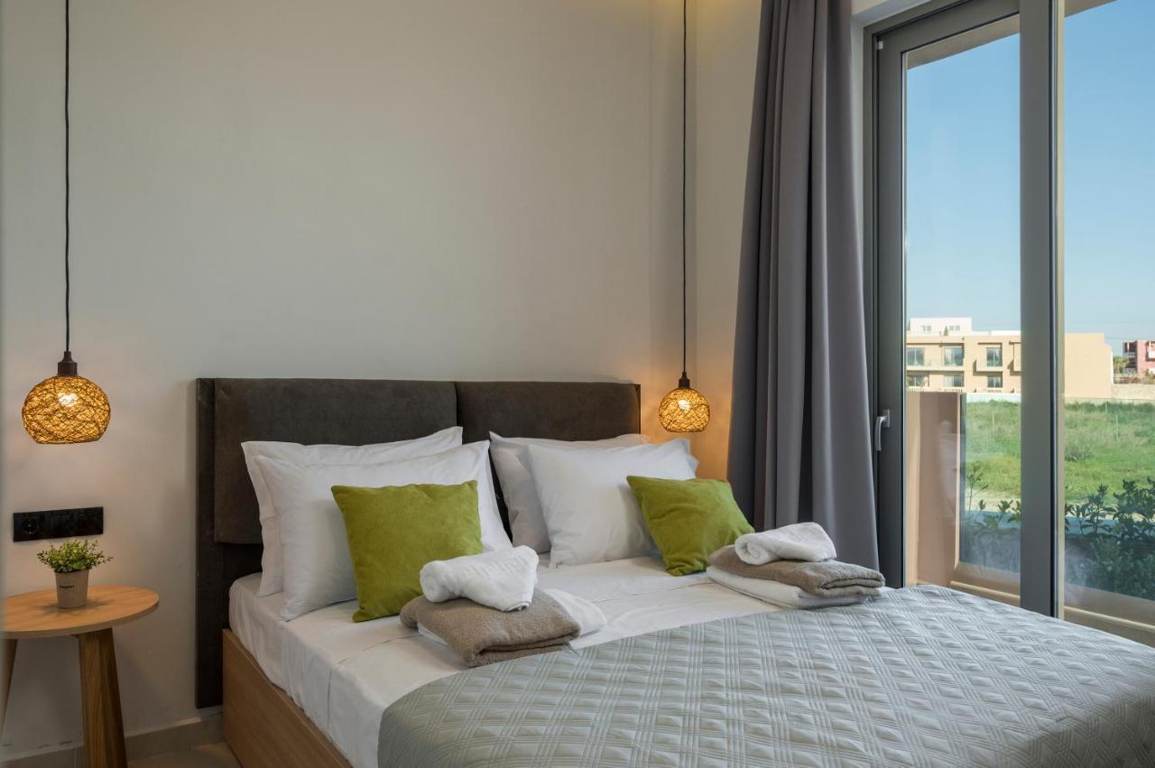 Aegean Breeze Luxury Apartments Next To The Sea Maleme  Exterior photo