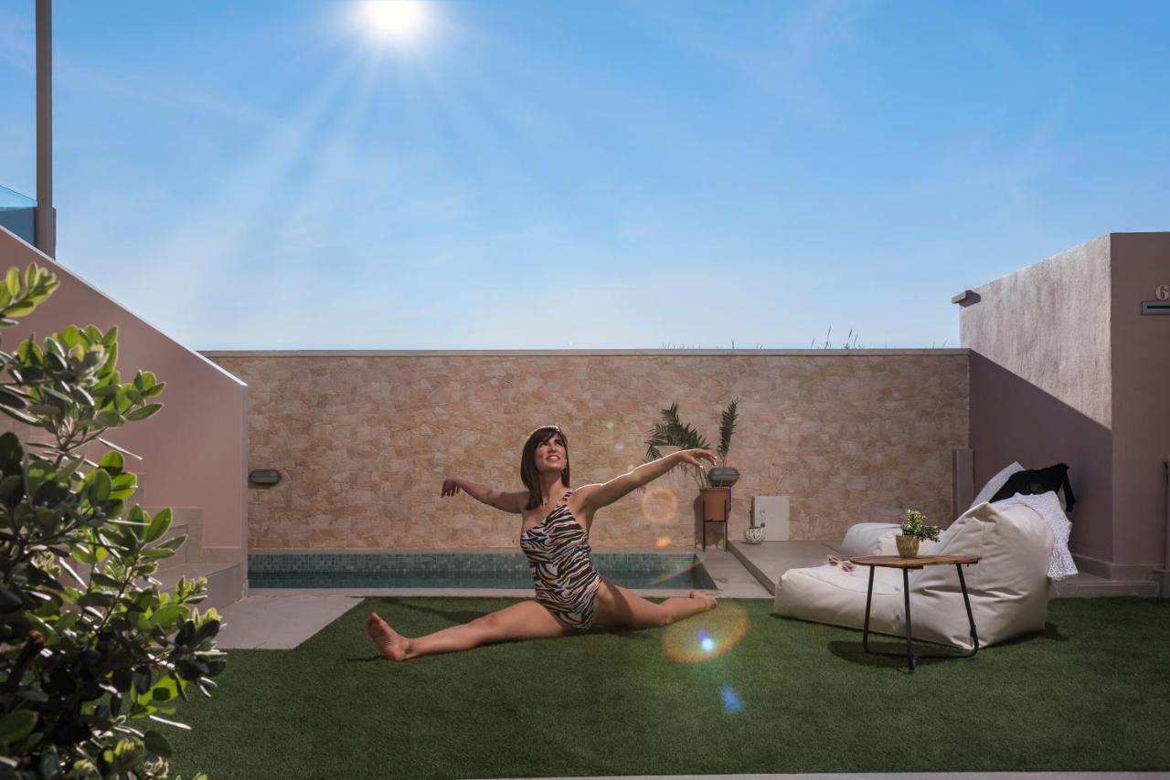 Aegean Breeze Luxury Apartments Next To The Sea Maleme  Exterior photo